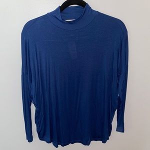 NWT LOFT Blue Lightweight Turtleneck size Medium